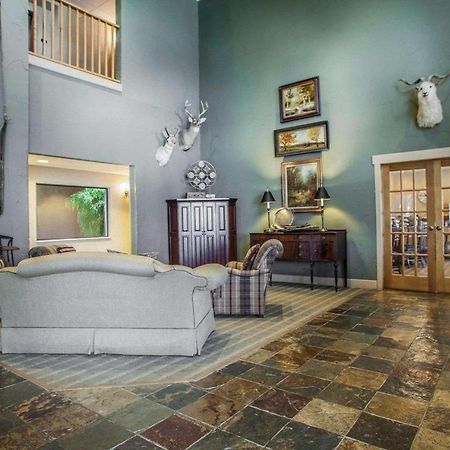 Comfort Inn & Suites Macon Экстерьер фото