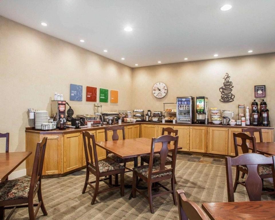 Comfort Inn & Suites Macon Экстерьер фото